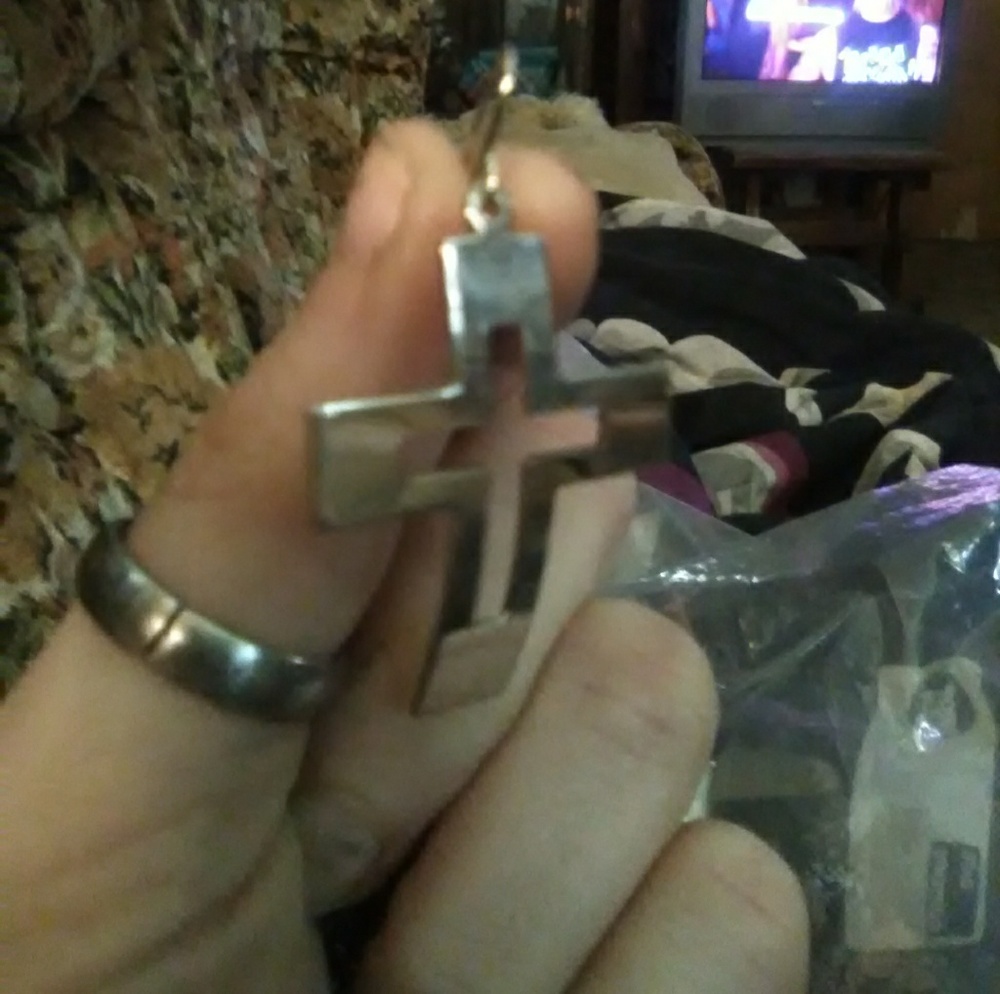 Cross earrings - Picture 2 of 2
